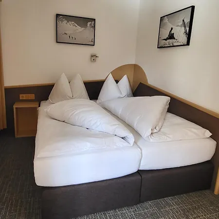 Appartements Tschol Martin Sankt Anton am Arlberg Room photo